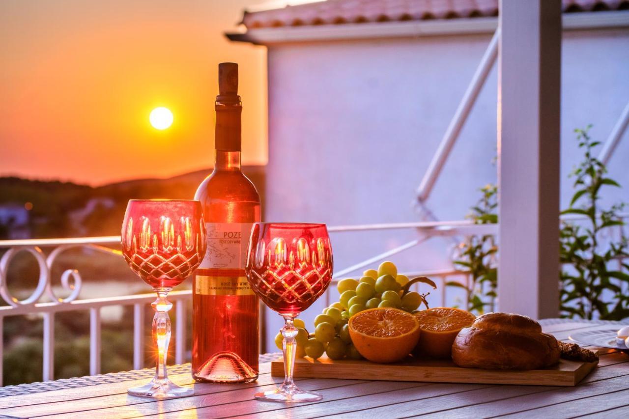 The View Villa Maries  Εξωτερικό φωτογραφία